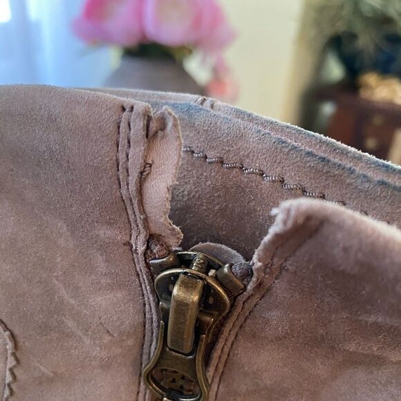 Sam Edelman Soft Suede Leather Fringe Booties 6.5 - Picture 10 of 10